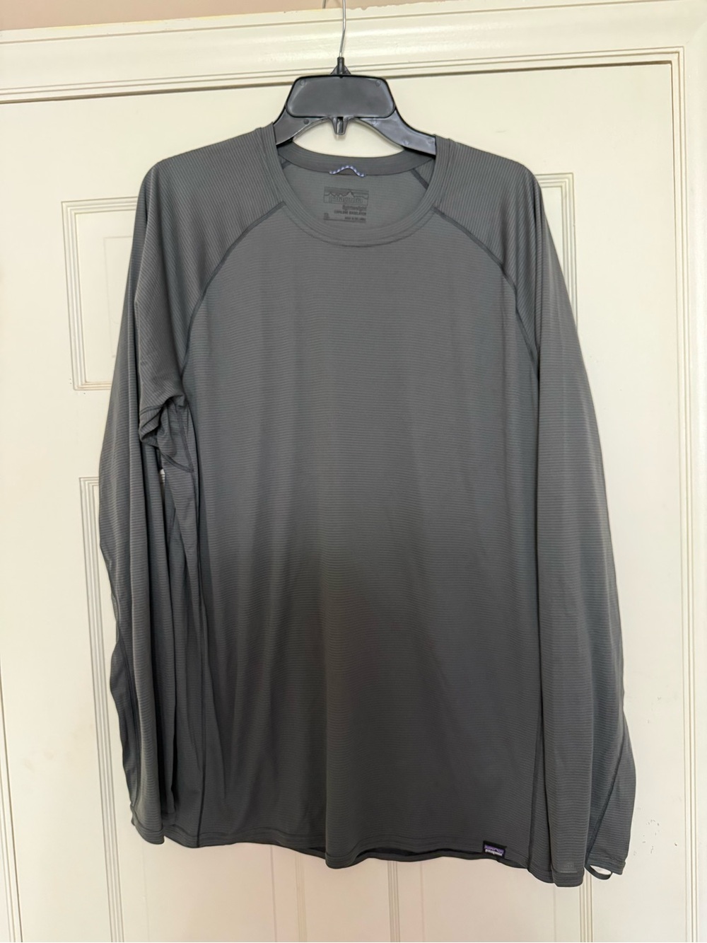 Men’s Patagonia Grey Capilene Base Layer Top - XL